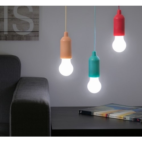 Bærbar LED-pære med Snor - Ass farver - InnovaGoods